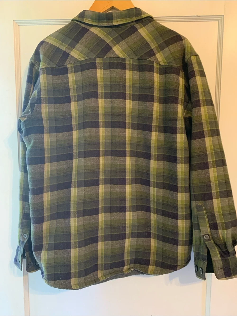 Columbia Men's Olive Green Button-Up Jacket Shirt